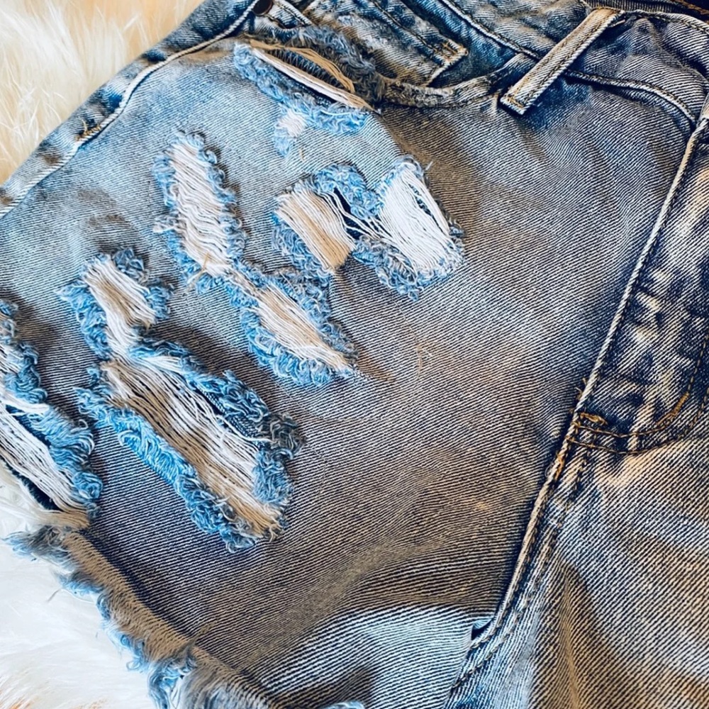 High Waist Destroyed Denim Shorts - Picture 2 of 7
